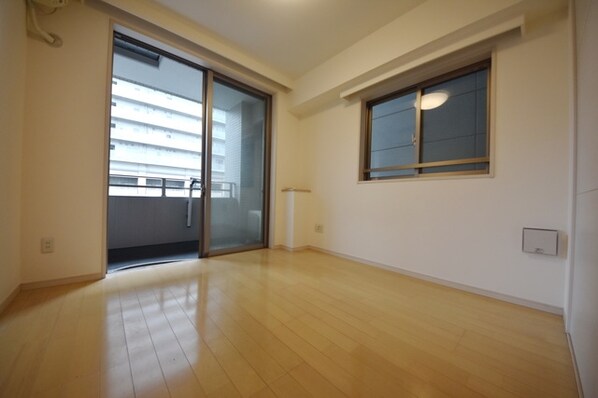 カスタリア新富町IVの物件内観写真